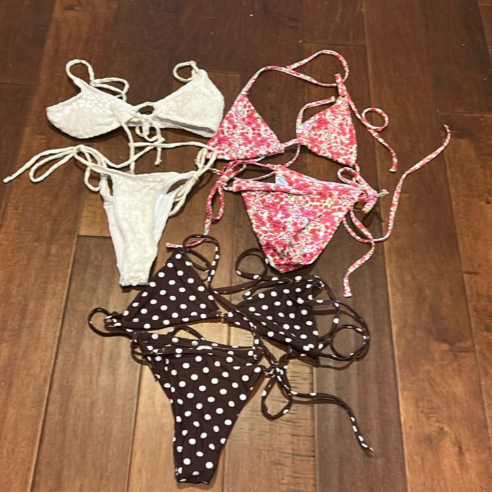 Bikini  clear out 3 bikinis white,floral, polka dots excellent condition small